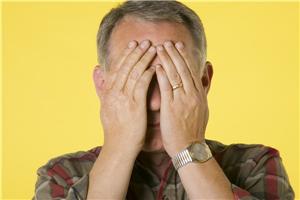 30 day contact lenses 'can be a hassle for those with symptoms of dry eye'